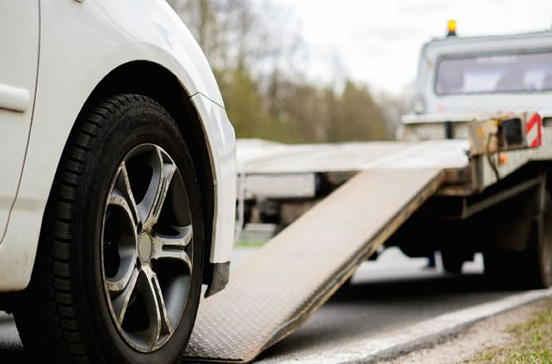 Como o auto socorro em Goiânia ajuda motoristas iniciantes a ficarem mais tranquilos